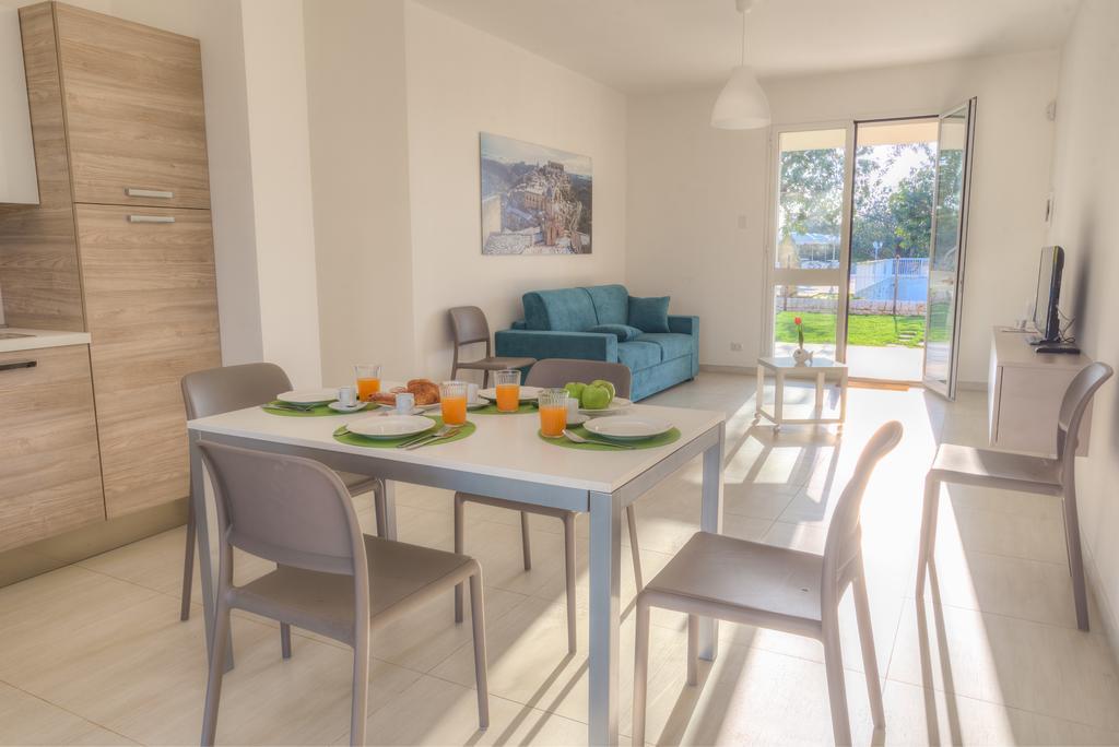 Il Giardino Dei Frangipani Apartman Santa Croce Camerina Kültér fotó