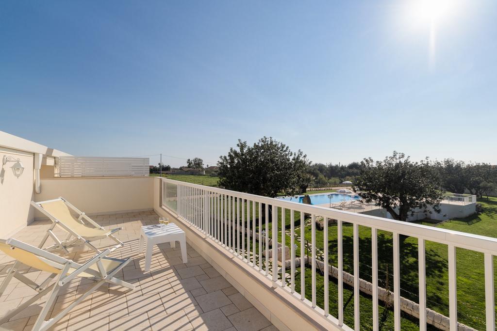 Il Giardino Dei Frangipani Apartman Santa Croce Camerina Kültér fotó