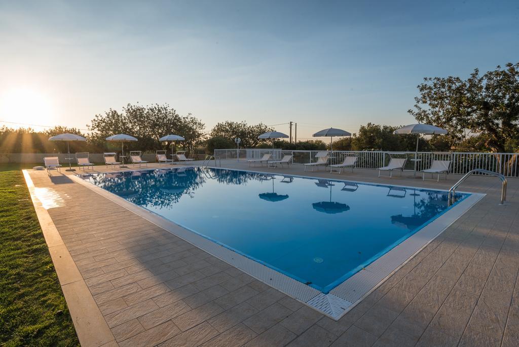 Il Giardino Dei Frangipani Apartman Santa Croce Camerina Kültér fotó